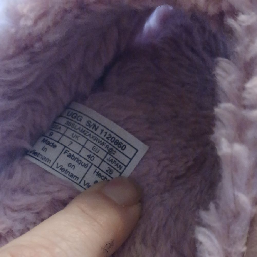 Fluffy Pink Slippers - Picture 3 of 6